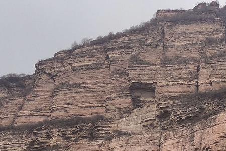 千锤万凿出深山，是什么意思