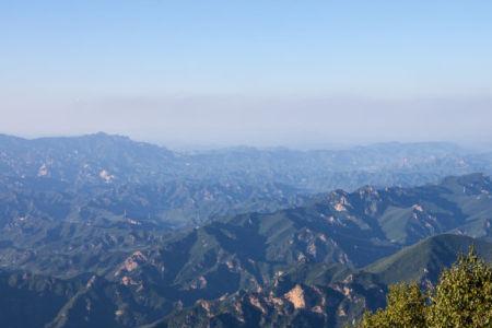 众山只隔万重山是哪句诗