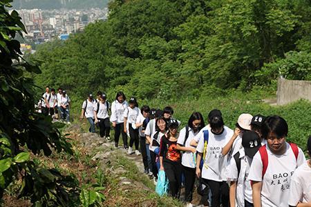 学生远足大约在什么时候