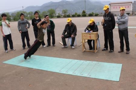 六年级跳高要条多高算及格