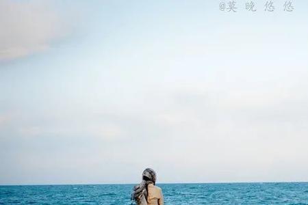 一个人安静的看海句子