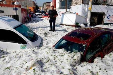 冰雹暴雨大雪同类词