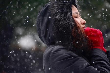 雪花不飘的经典句子图片