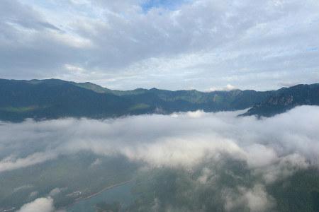 余男登庐山释义