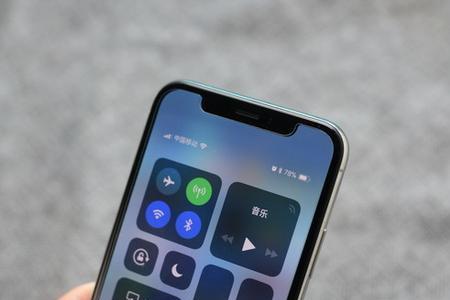 iphone x屏幕重压后才有反应