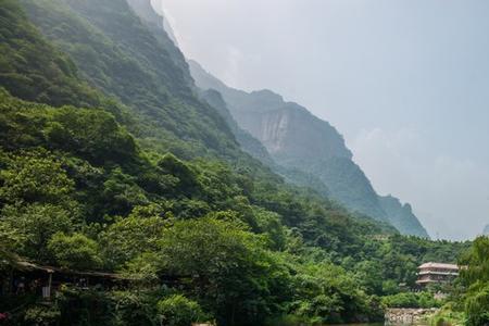 八里沟九连山景区特点