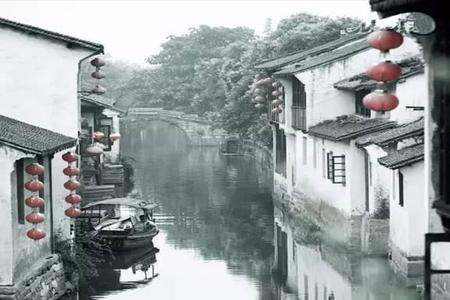 江南烟雨蒙蒙已有数日，啥意思