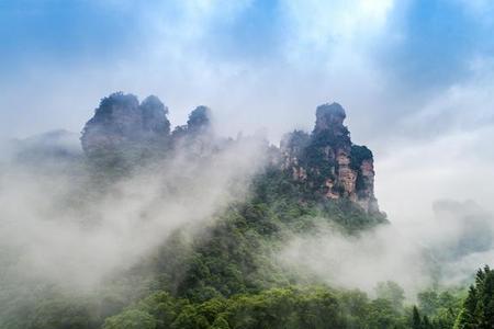 山峦如黛的意思