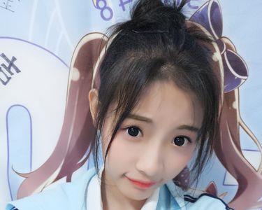 snh48李佳恩多大