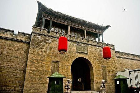 雁门关和王家大院,哪个地方好玩