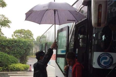 一路兼程风雨相伴的句子