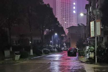 夜晚什么是要下雨的现象