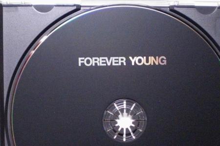 foreveryoung是有两首歌吗