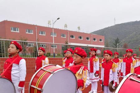 鼓号队比赛口号小学