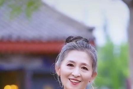 女人过了20岁谁带火的梗