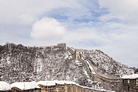 雪后千峰半入城指的是哪座城市