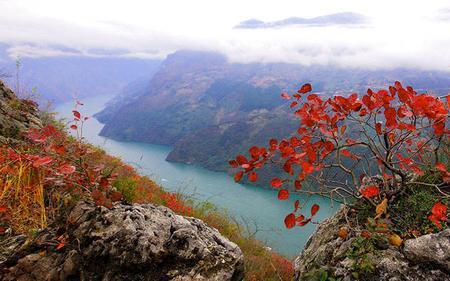 游三峡，先到巫山还是奉节好