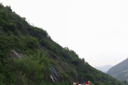 高山水渠漏水怎么解决的