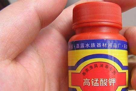 洗衣液能和高锰酸钾一起用吗