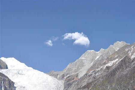 高山雪融化是什么歌