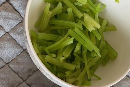 狗狗可以菠菜，鸡肝，紫薯一起吃吗