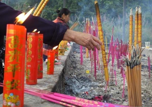 可以替家人去寺庙许愿吗