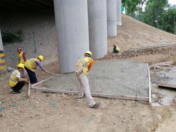 高速公路箱涵锥坡施工技巧