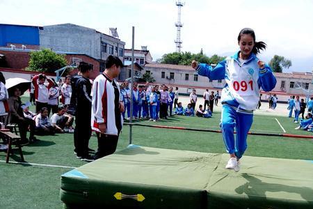 初中女生跳高平均高度