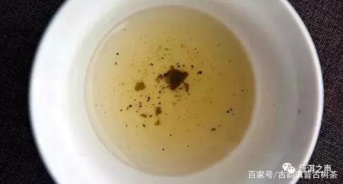 如何去除奶茶中的沉淀和漂浮物