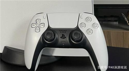 ps5手柄充电充满显示什么颜色