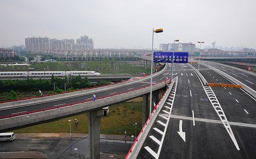 公路跨线桥是什么意思