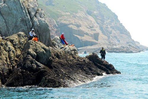 海钓钓浮还是钓底