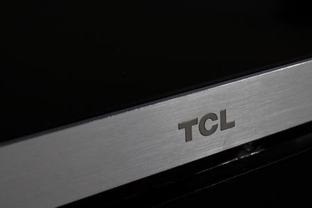 tcl开机出现logo后就灰屏