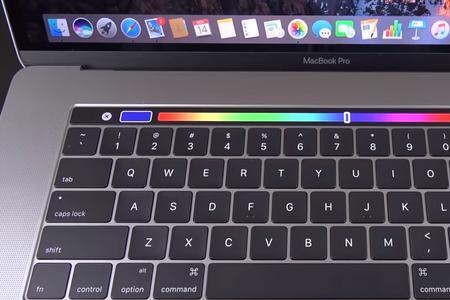 macbookpro22款有触控栏没