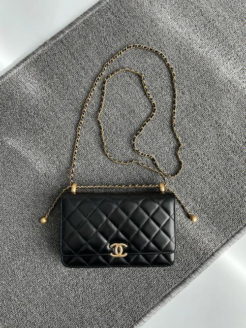 chanel woc可以放多少东西