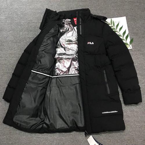 斐乐羽绒服正品和仿品的区别