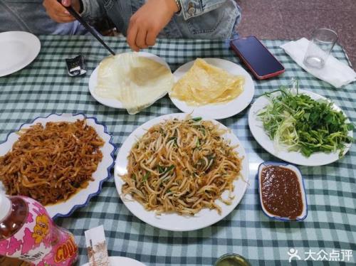 榆林镇筋饼都卷什么菜