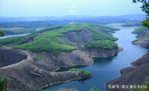 山高水长的意思