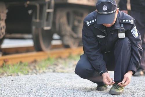 铁路站内岗和跟车岗什么区别