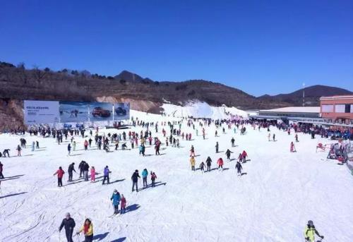 玉龙，盘山滑雪场哪个好