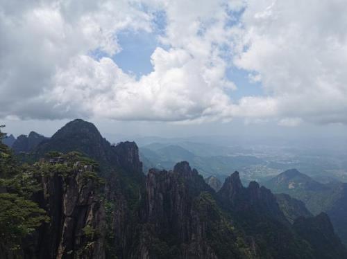 可以晚上登黄山吗