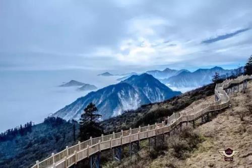 西岭雪山海拔