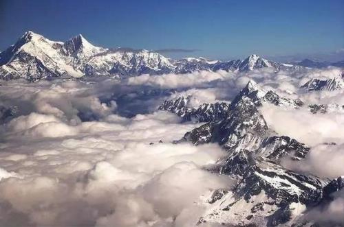 广西最高的山峰